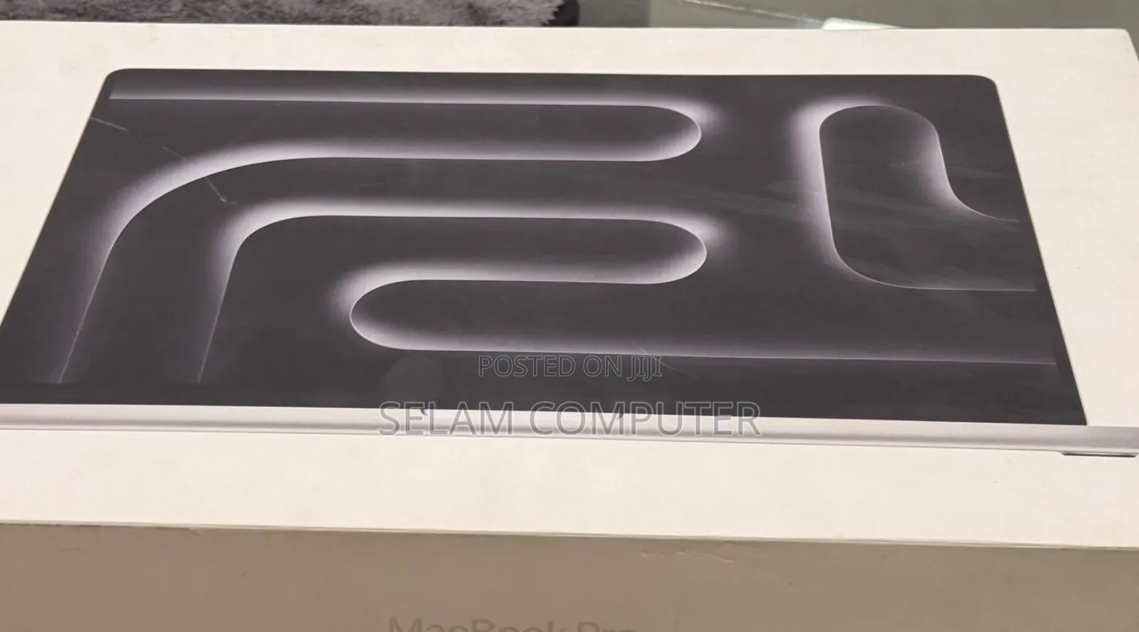 New Laptop Apple MacBook Pro 2023 M3 14-inch 36GB Apple M3 SSD 512GB