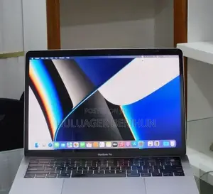 New Laptop Apple MacBook Pro 2019 16GB Intel Core i7 SSD 1T