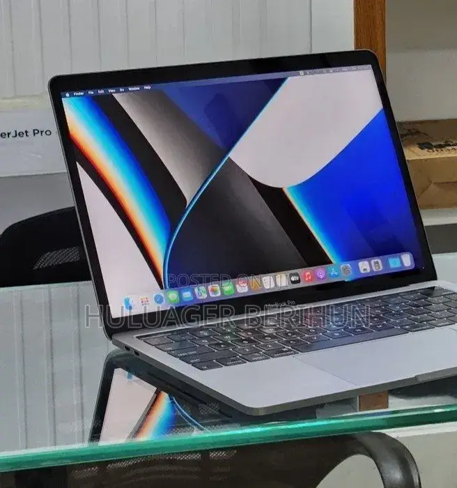 New Laptop Apple MacBook Pro 2019 16GB Intel Core i7 SSD 1T