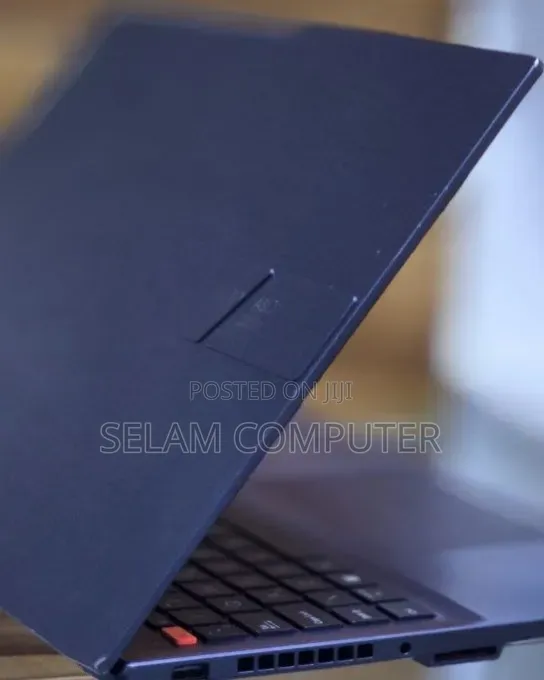 New Laptop Asus VivoBook 15 X505BA 16GB Intel Core i7 SSD 512GB