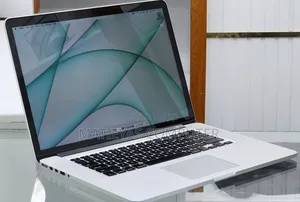 New Laptop Apple MacBook Pro 2015 16GB Intel Core i7 SSD 512GB