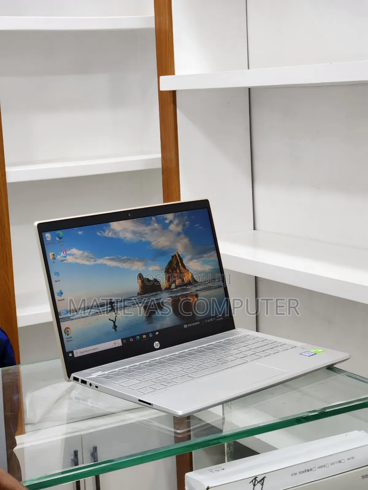 New Laptop HP Pavilion 14 8GB Intel Core i5 SSD 512GB