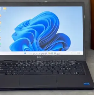 New Laptop Dell Inspiron 15 8GB Intel Core i5 SSD 256GB
