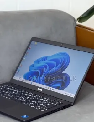 New Laptop Dell Inspiron 15 8GB Intel Core i5 SSD 256GB