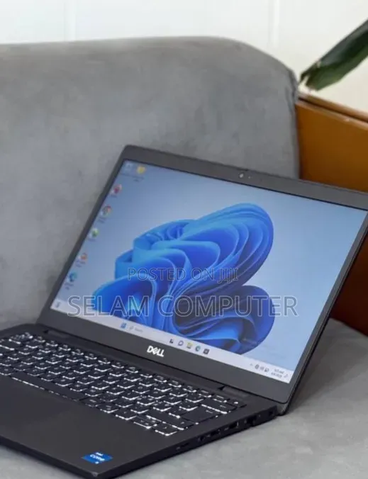 New Laptop Dell Inspiron 15 8GB Intel Core i5 SSD 256GB