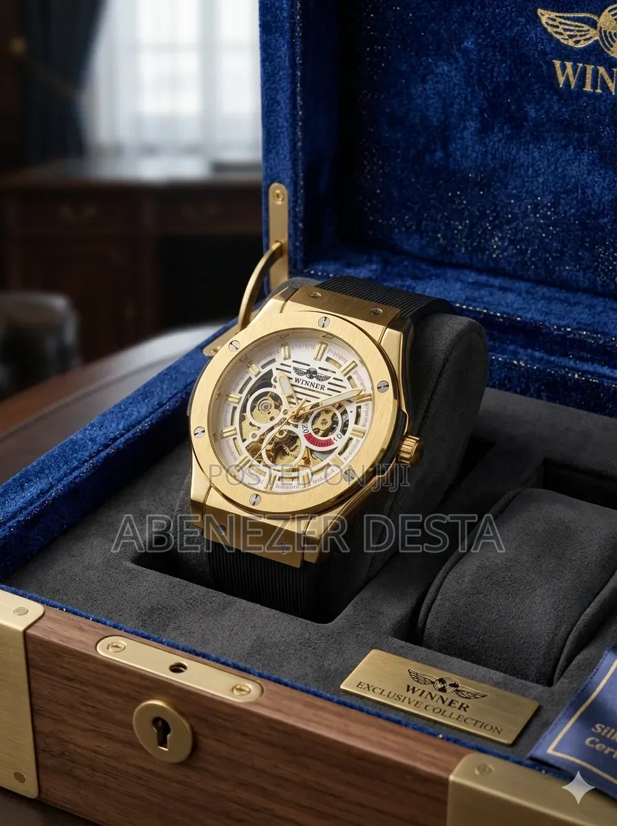 Winner Automatic Mechanical Hollow Out Men's Watch With a Gold-Tone