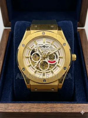 Winner Automatic Mechanical Hollow Out Men's Watch With a Gold-Tone