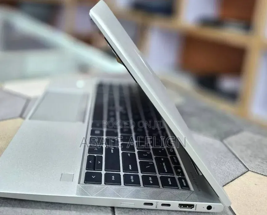 New Laptop HP EliteBook 845 G8 16GB AMD Ryzen 5 SSD 512GB