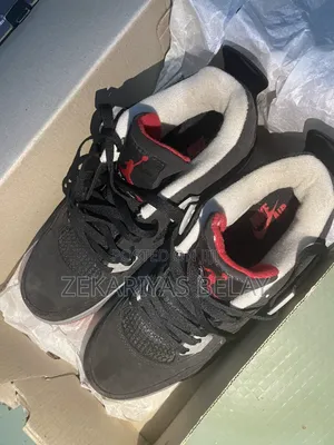Air Jordan 4