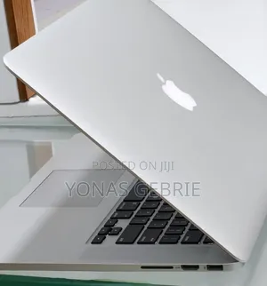 New Laptop Apple MacBook 16GB Intel Core i7 SSD 512GB