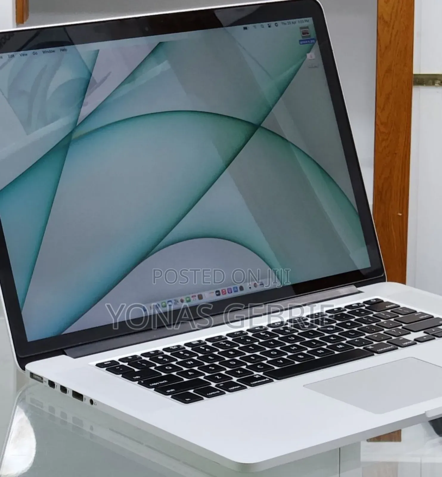 New Laptop Apple MacBook 16GB Intel Core i7 SSD 512GB