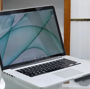 New Laptop Apple MacBook 16GB Intel Core i7 SSD 512GB