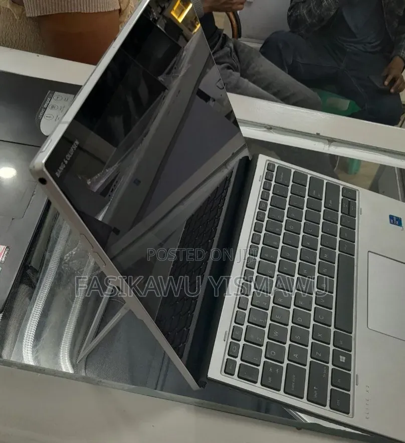 New Laptop HP Elite X2 1012 16GB Intel Core i7 SSD 512GB