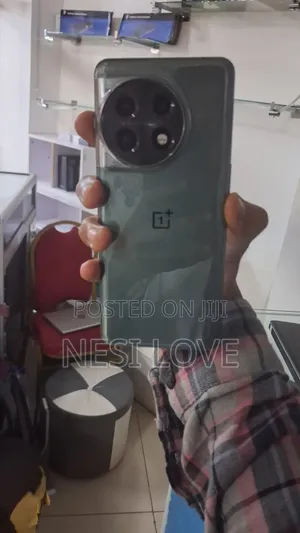 New OnePlus 11 256 GB