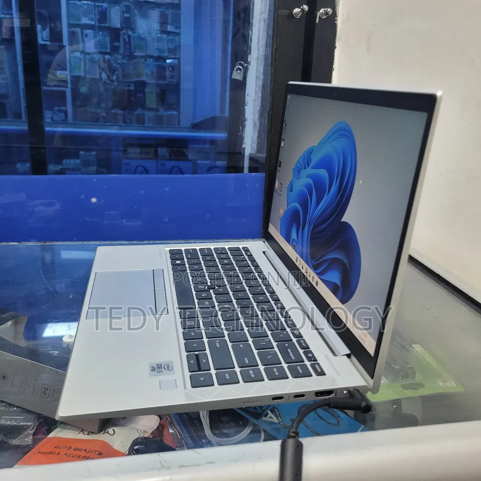 New Laptop HP EliteBook 840 G7 8GB Intel Core i5 SSD 512GB
