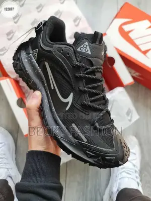 Nike Acg Mountain Fly Low Shoe
