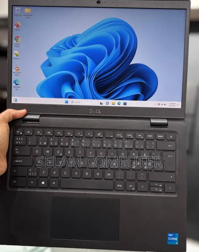 New Laptop Dell Inspiron 15 8GB Intel Core i5 SSD 256GB