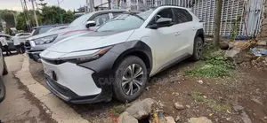 Toyota bZ4X 71.4 kWh FWD 2022 White