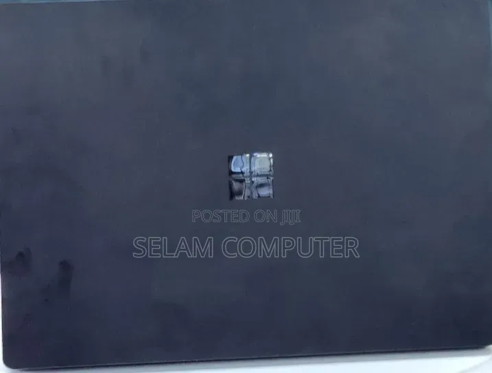 New Laptop Microsoft Surface 16GB Intel Core i7 SSD 256GB