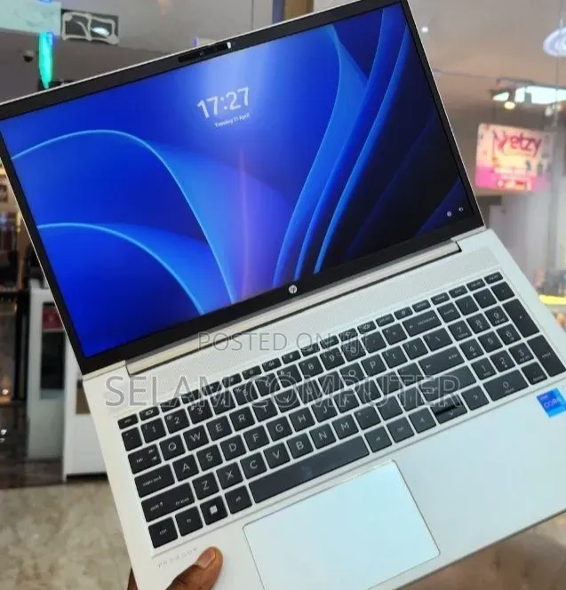 New Laptop HP Stream Notebook 16GB Intel Core i7 SSD 512GB