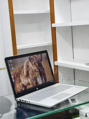 New Laptop HP 8GB Intel Core i7 SSD 512GB