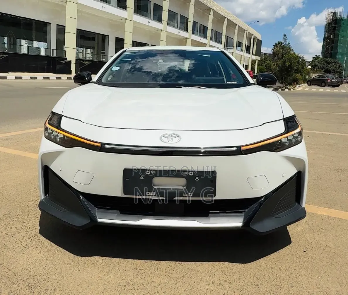 Toyota bZ3 2024 White