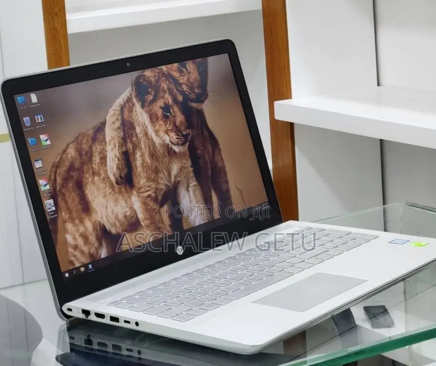 New Laptop HP Pavilion 15 8GB Intel Core i7 SSD 512GB