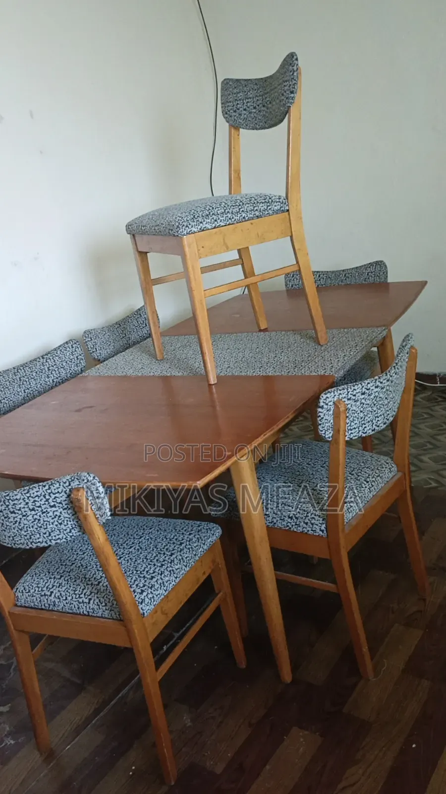 Dinning Table