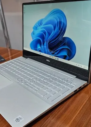 New Laptop Dell Inspiron 15 8GB Intel Core i5 SSD 256GB