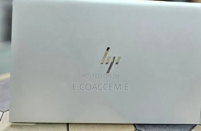 New Laptop HP 8GB AMD Ryzen 5 SSD 512GB