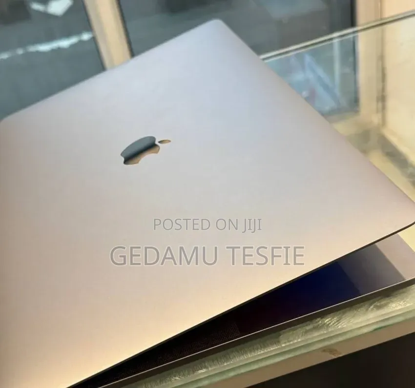 New Laptop Apple MacBook 2016 16GB Intel Core i7 SSD 256GB