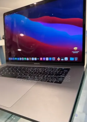 New Laptop Apple MacBook 2016 16GB Intel Core i7 SSD 256GB
