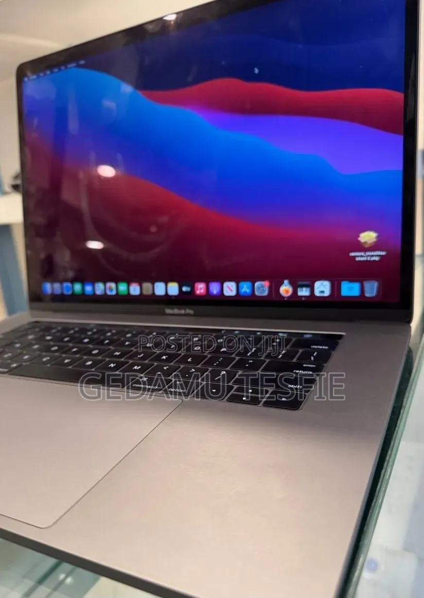 New Laptop Apple MacBook 2016 16GB Intel Core i7 SSD 256GB