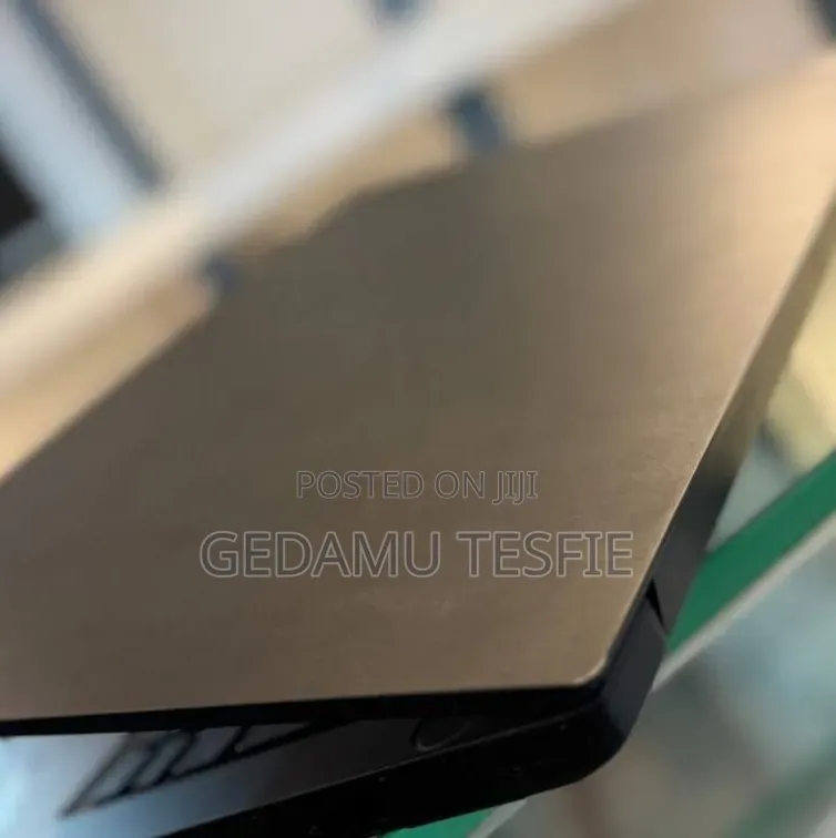 New Laptop Lenovo 16GB Intel Core i5 SSD 512GB