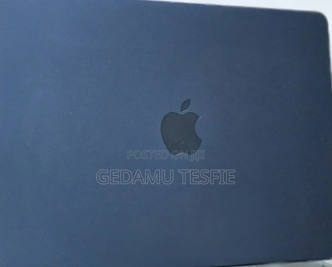 New Laptop Apple MacBook Air 2025 M4 15-inch 16GB SSD 256GB