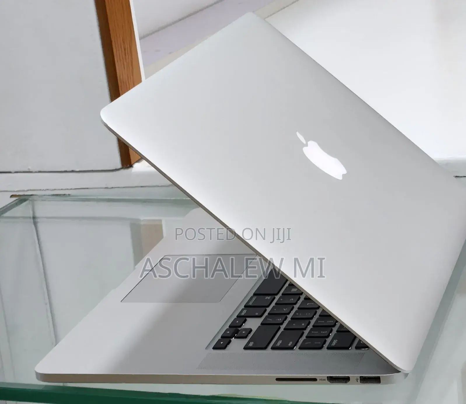 New Laptop Apple MacBook Pro 2015 16GB Intel Core i7 SSD 512GB