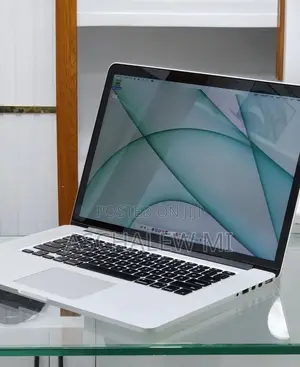 New Laptop Apple MacBook Pro 2015 16GB Intel Core i7 SSD 512GB