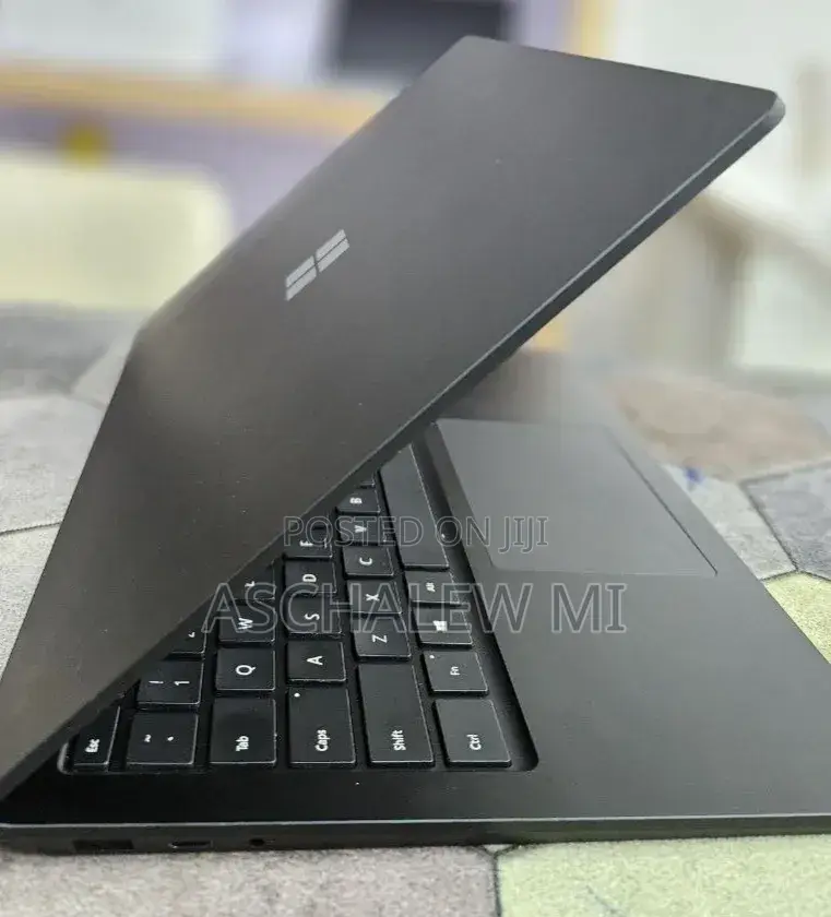 New Laptop Microsoft Surface Laptop 4 16GB Intel Core i7 SSD 512GB