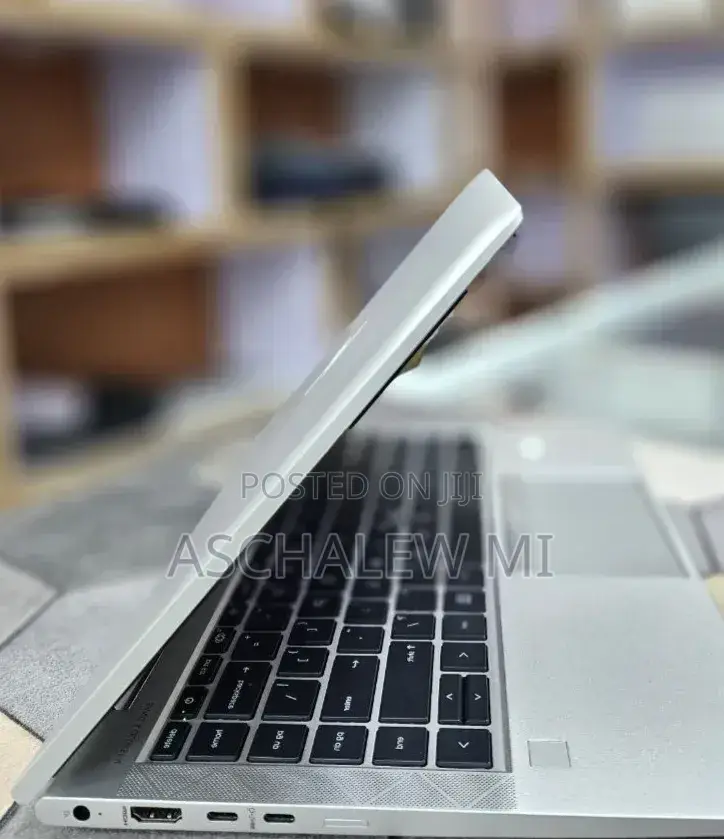 New Laptop HP EliteBook 845 G8 16GB AMD Ryzen 5 SSD 512GB