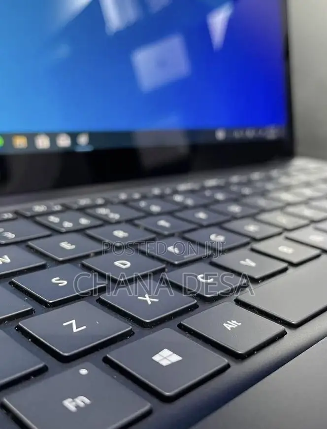 New Laptop Microsoft Surface 16GB Intel Core i7 SSD 512GB