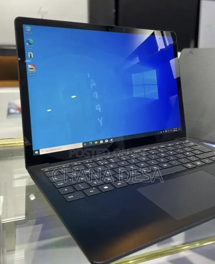 New Laptop Microsoft Surface 16GB Intel Core i7 SSD 512GB