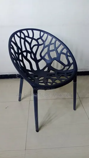 High Quality Plastic Cafe Chair