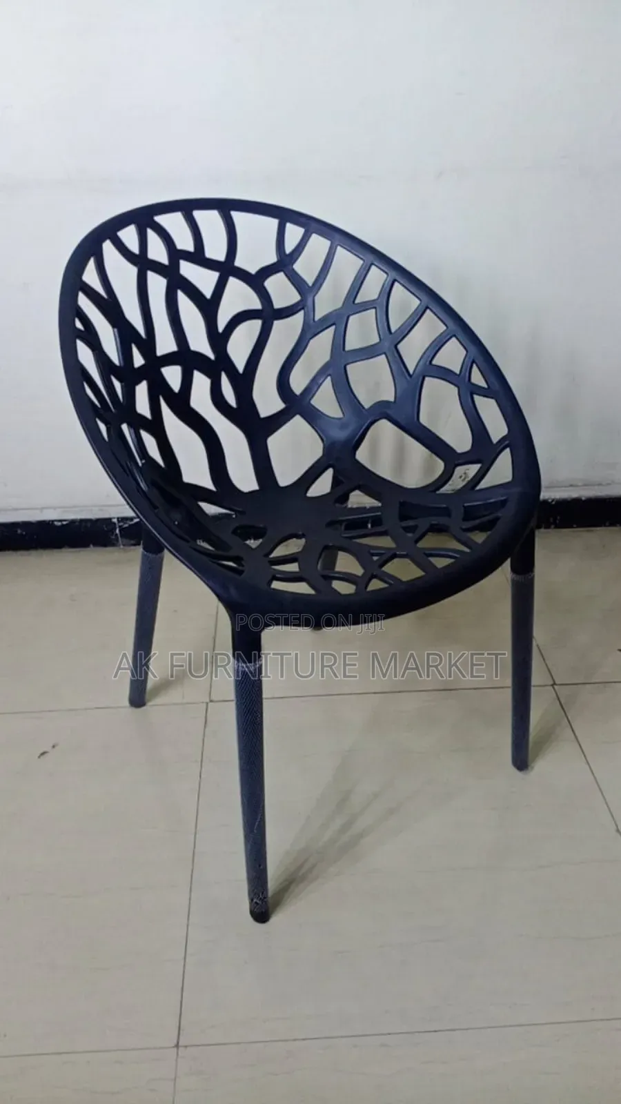 High Quality Plastic Cafe Chair