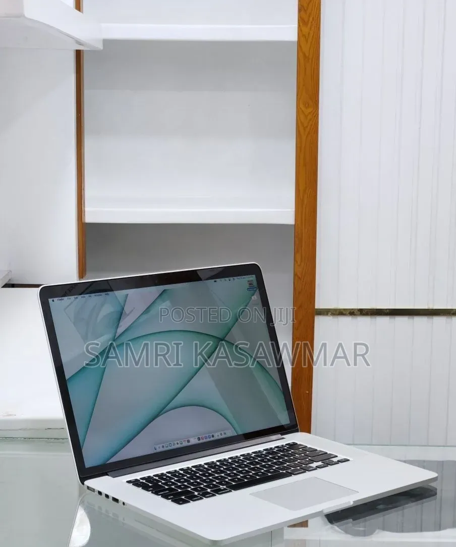New Laptop Apple MacBook Pro 2015 16GB Intel Core i7 SSD 512GB