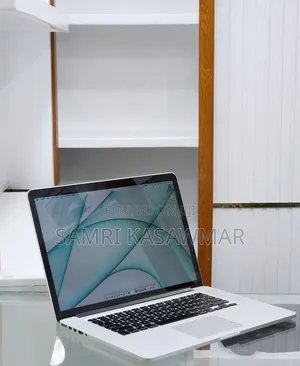 New Laptop Apple MacBook Pro 2015 16GB Intel Core i7 SSD 512GB