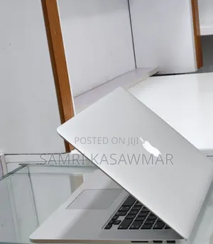 New Laptop Apple MacBook Pro 2015 16GB Intel Core i7 SSD 512GB