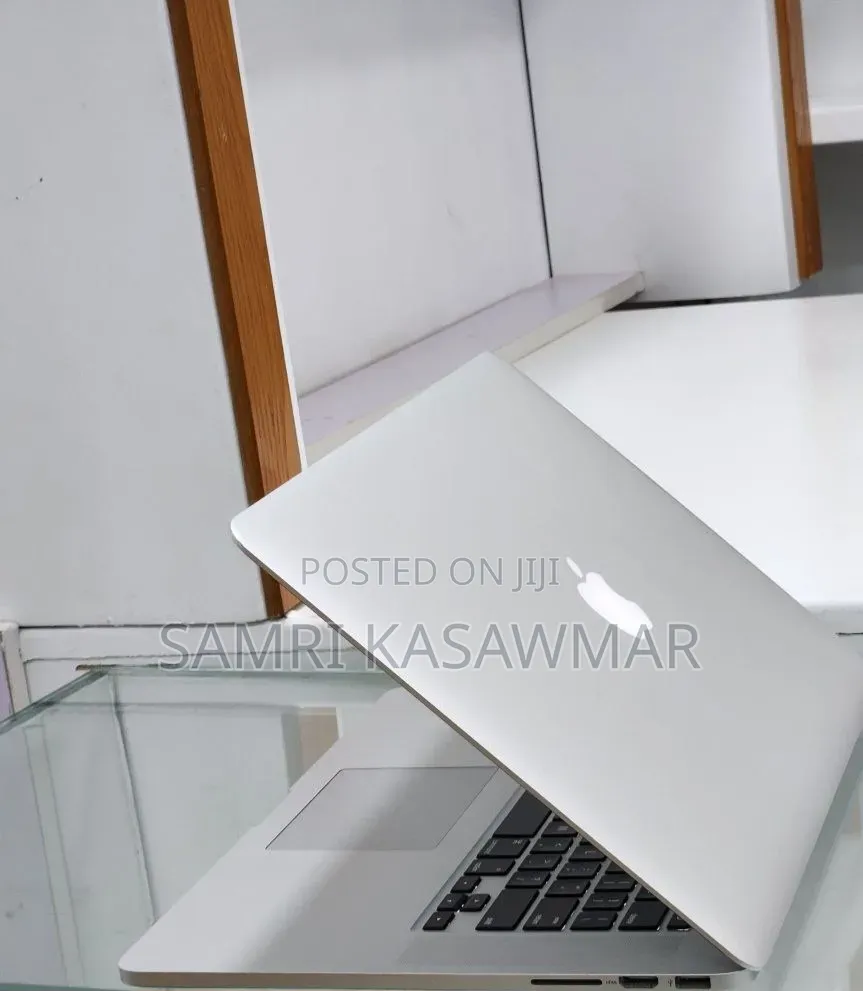 New Laptop Apple MacBook Pro 2015 16GB Intel Core i7 SSD 512GB