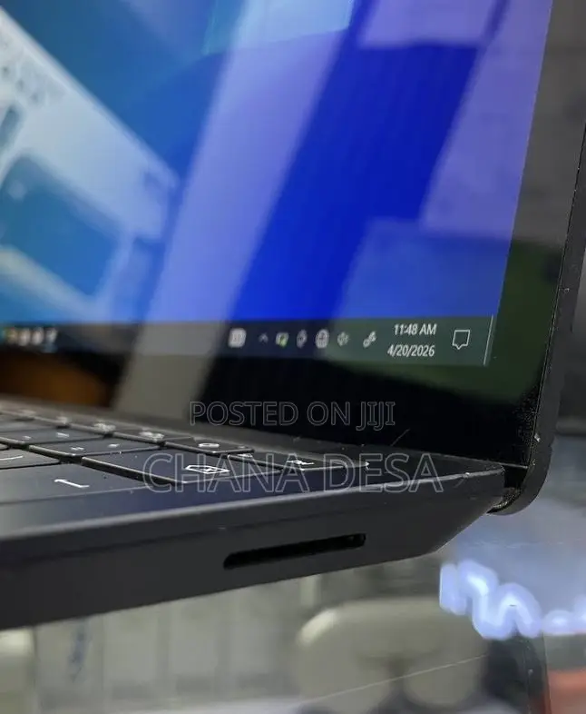 New Laptop Microsoft Surface 16GB Intel Core i7 SSD 512GB