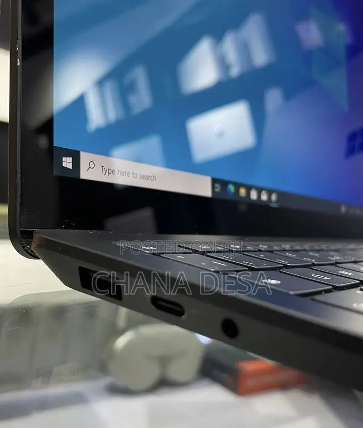 New Laptop Microsoft Surface 16GB Intel Core i7 SSD 512GB