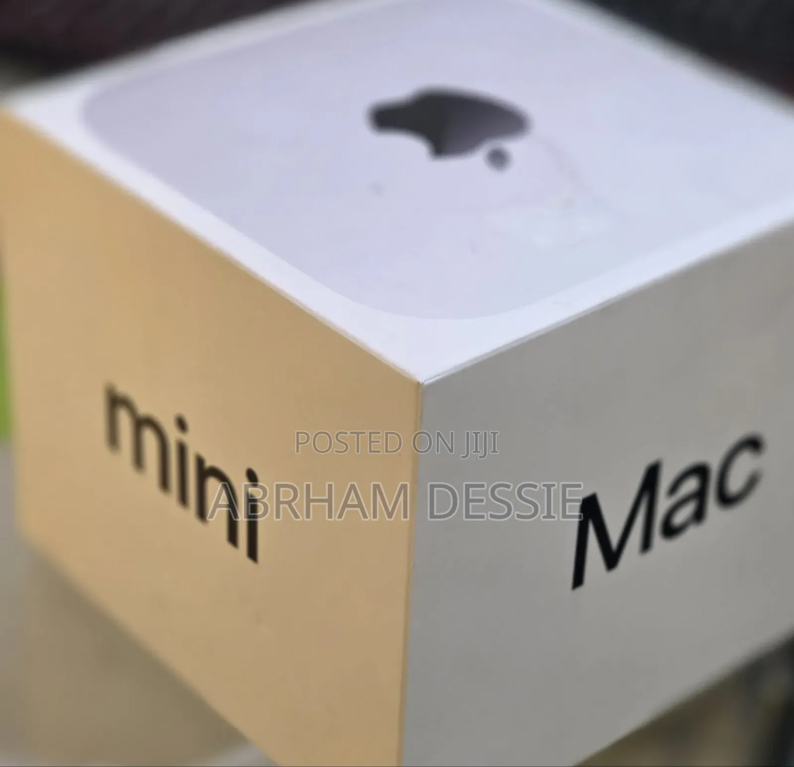 New Laptop Apple MacBook Air 2025 M4 13-inch 16GB Apple M4 SSD 256GB